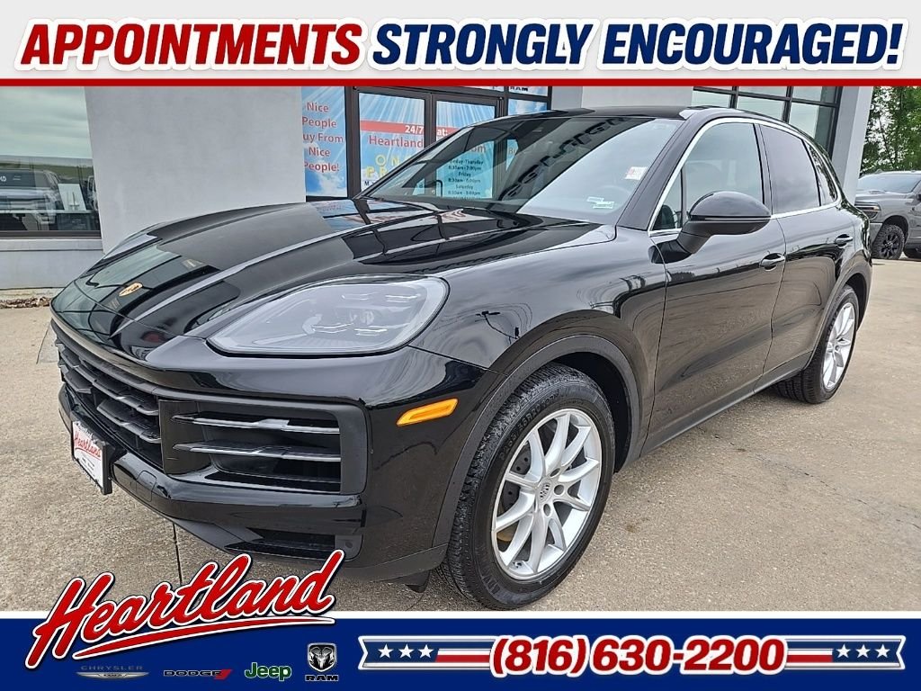Used 2024 Porsche Cayenne Base with VIN WP1AA2AY1RDA10199 for sale in Kansas City