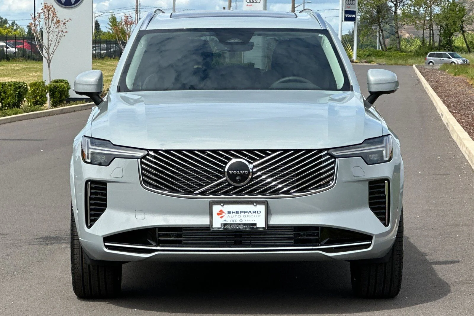 New 2026 Vapour Grey Volvo Plus image 8