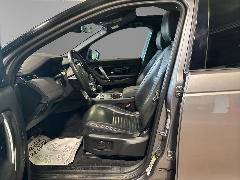 Used 2020 Eiger Grey Land Rover SE image 9
