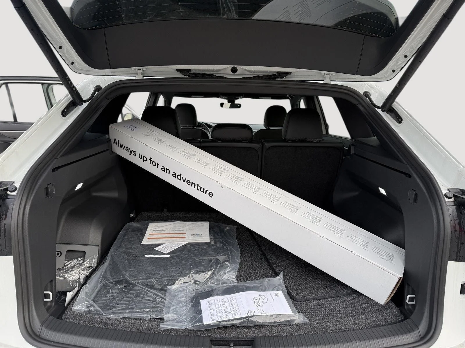 2026 Volkswagen Atlas Cross Sport SE w/Tech - Photo 11