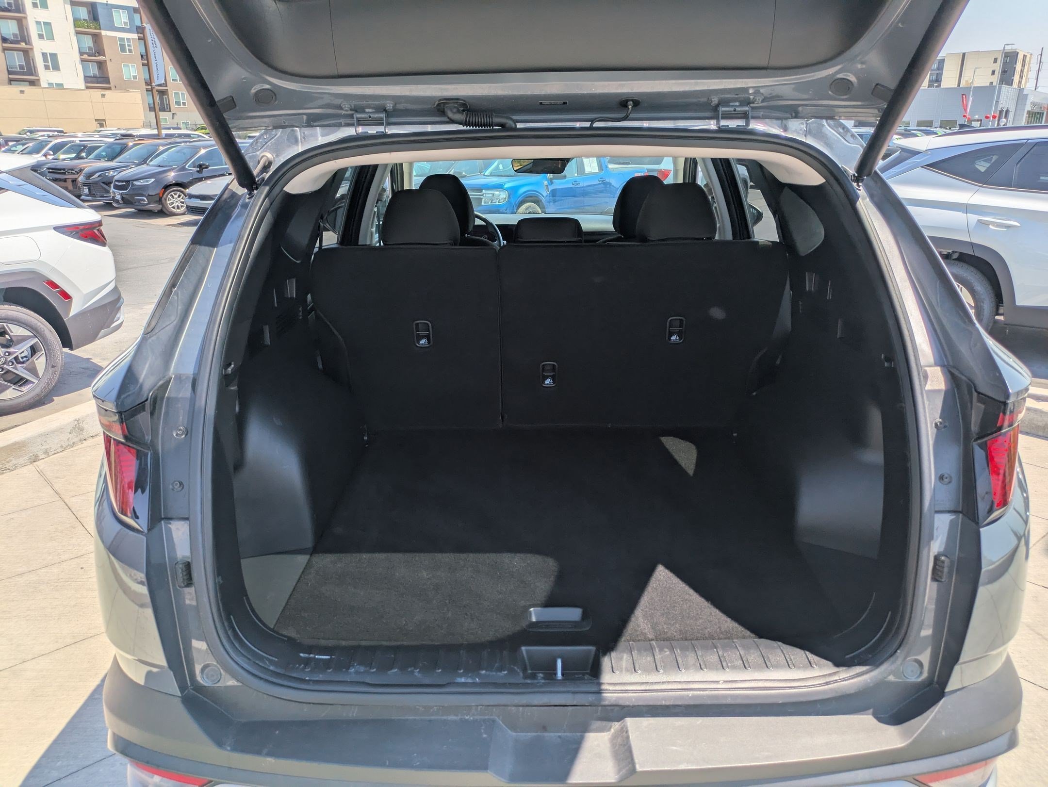 2025 Hyundai Tucson SEL - Photo 28