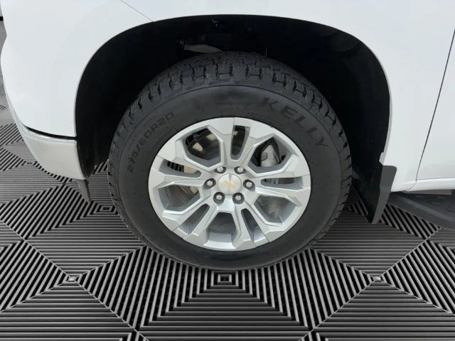Certified Used 2025 Summit White Chevrolet LTZ image 9