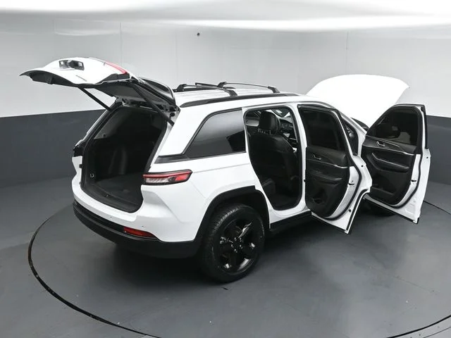 Used 2023 White Jeep Limited image 58