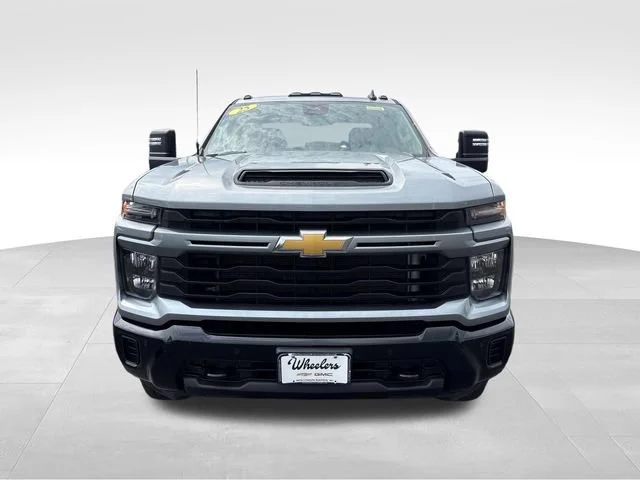 Used 2025 Sterling Gray Metallic Chevrolet Custom image 9
