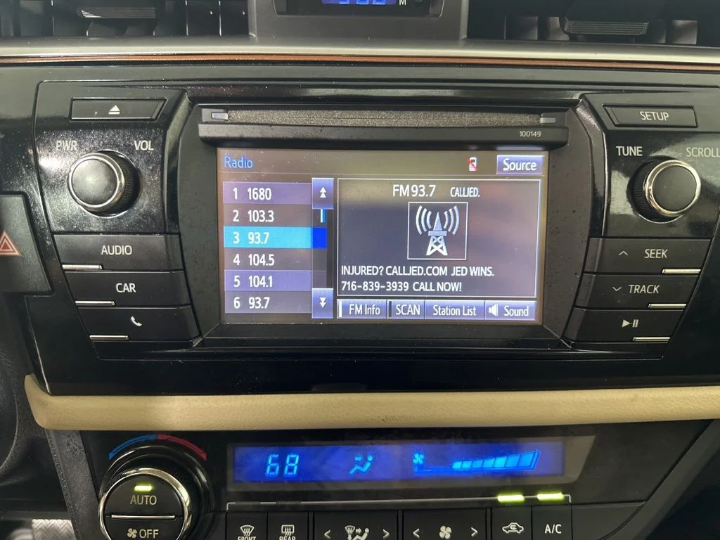 Used 2015 Brown Toyota LE image 21