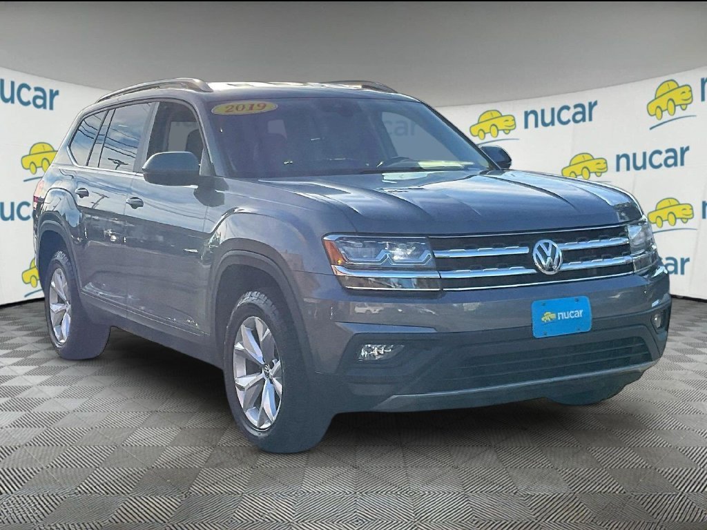 Used 2019 Gray Volkswagen 3.6L V6 SE image 1