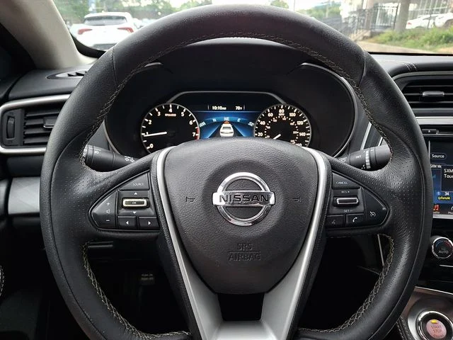 Used 2017 Pearl White Nissan 3.5 SV image 19