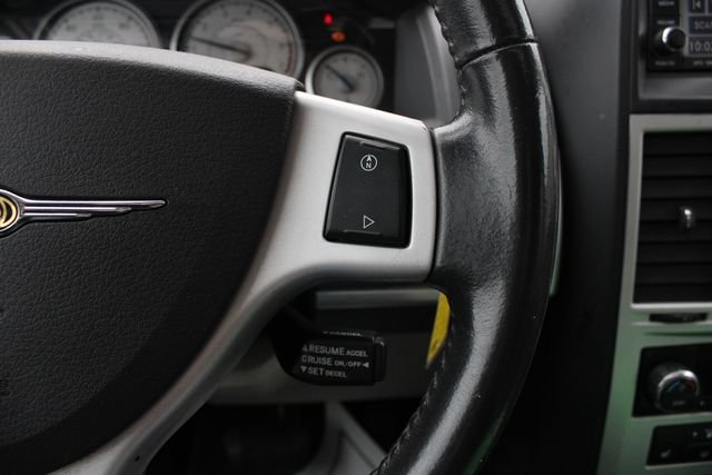 Used 2010 Gold Chrysler Touring image 11