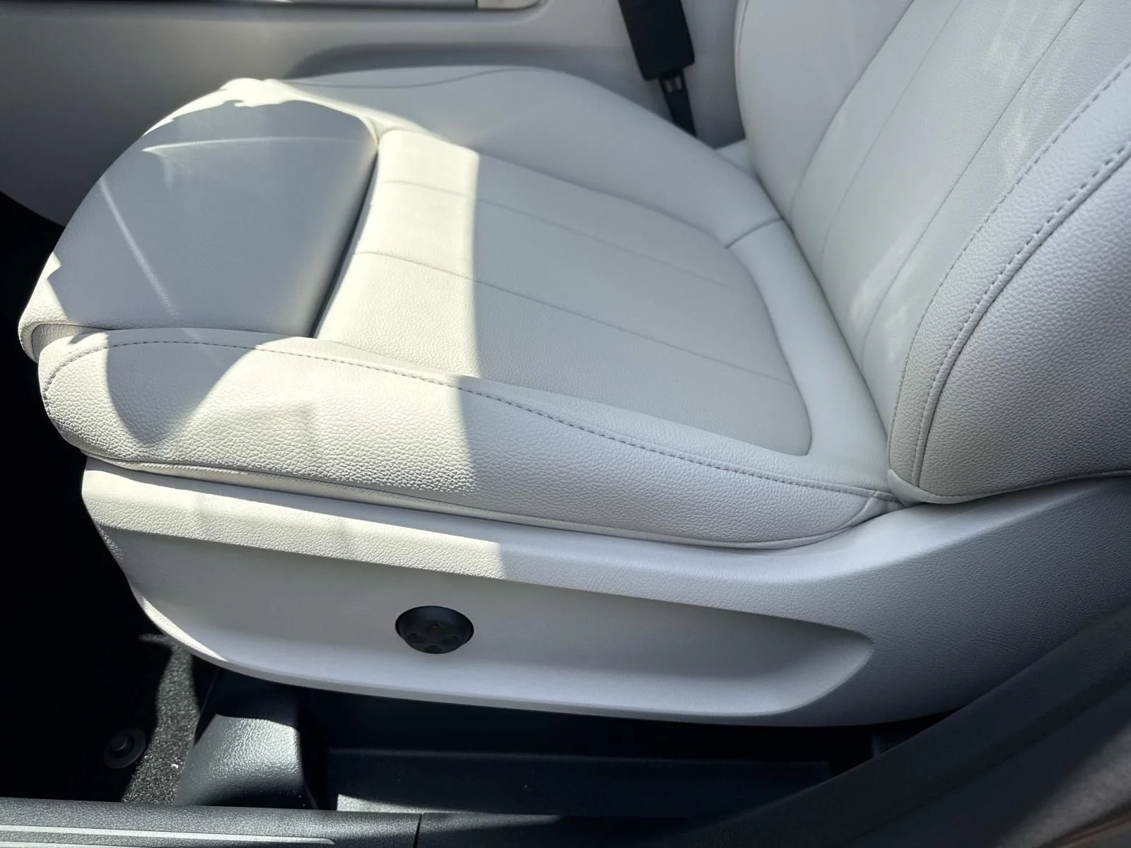 New 2026 Gray Mercedes-Benz GLA 250 image 10