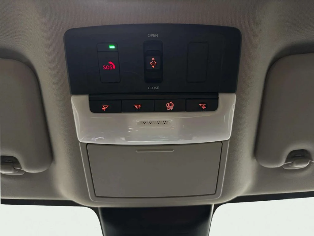 Certified Used 2023 Gun Metallic Nissan SR image 24