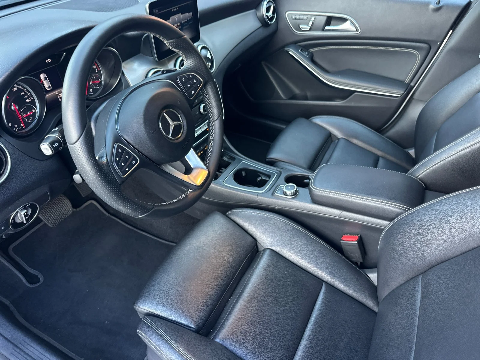 Used 2018 Silver Mercedes-Benz CLA 250 image 9