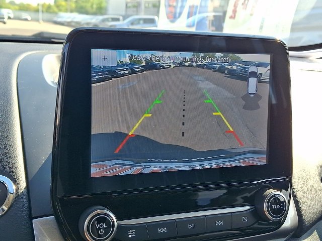 Used 2021 Shadow Black Ford SE image 17