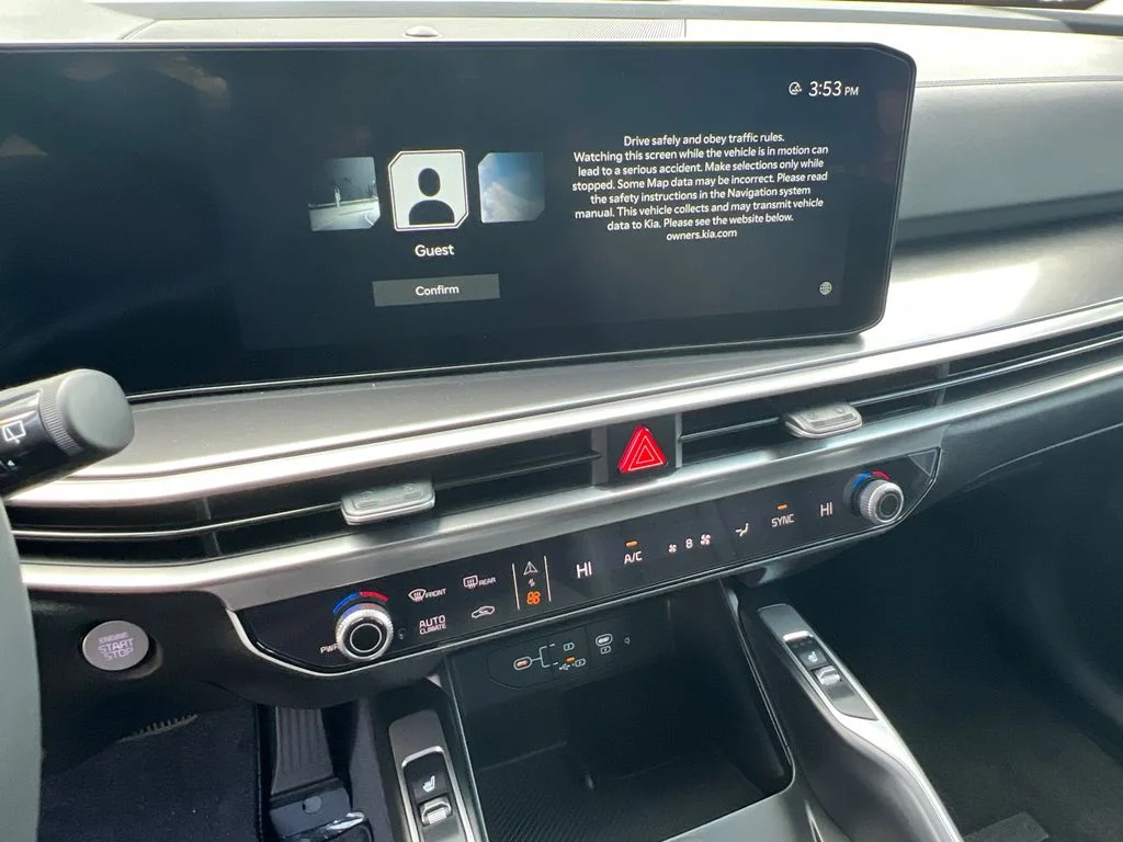 2025 Kia Sorento S - Photo 28