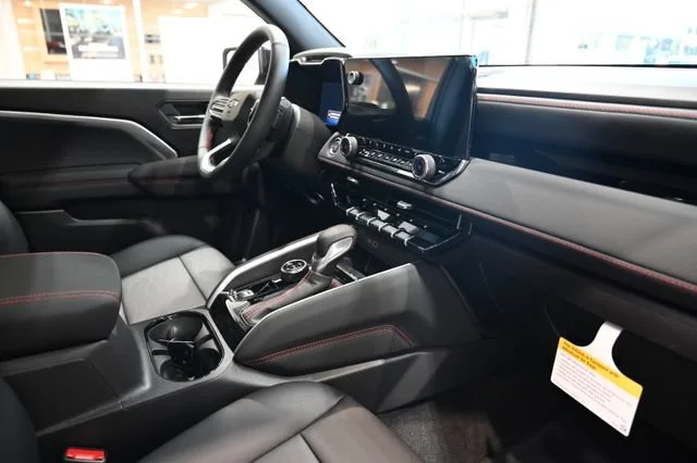 2026 Chevrolet Colorado Z71 - Photo 15