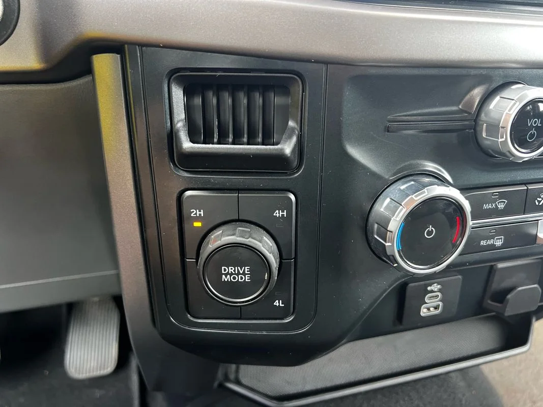 Used 2025  Ford XLT image 25