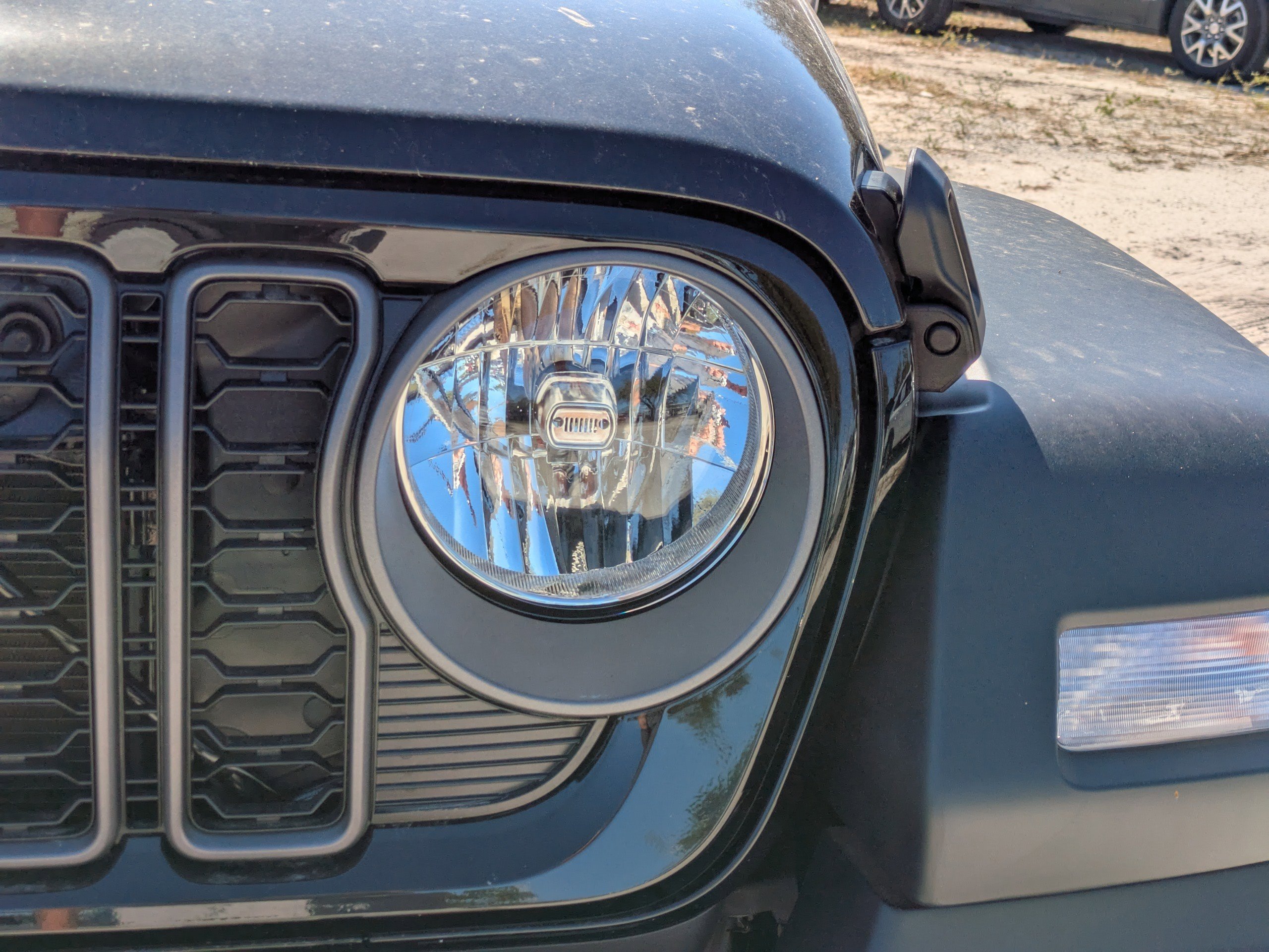 New 2026 Black Clear-Coat Exterior Paint Jeep Sport S image 9