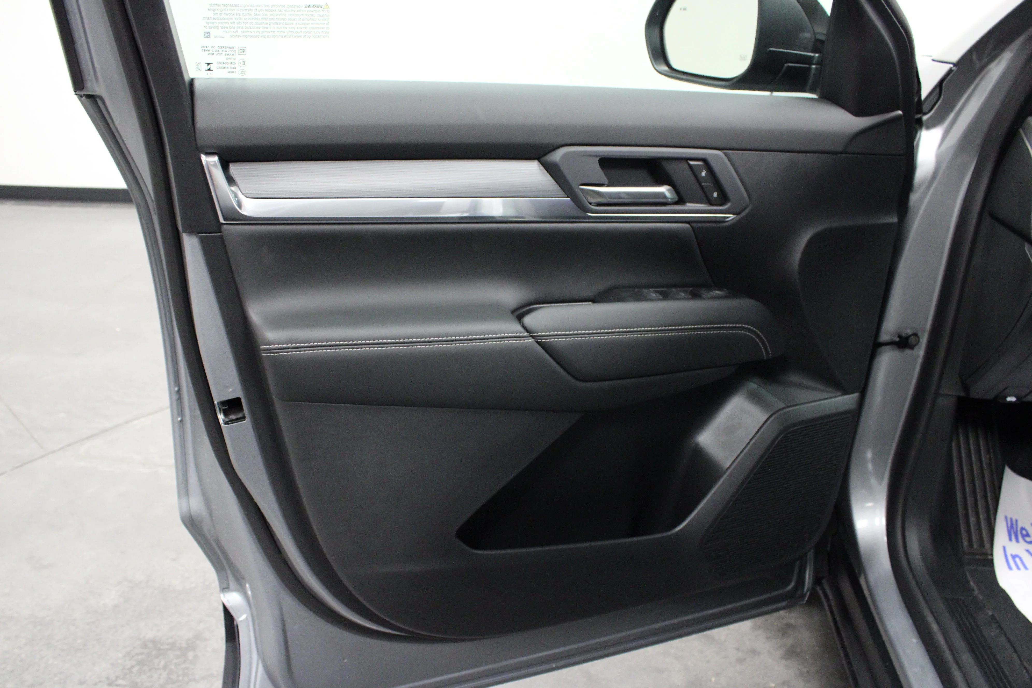New 2027 Sterling Metallic GMC AWD Elevation image 11