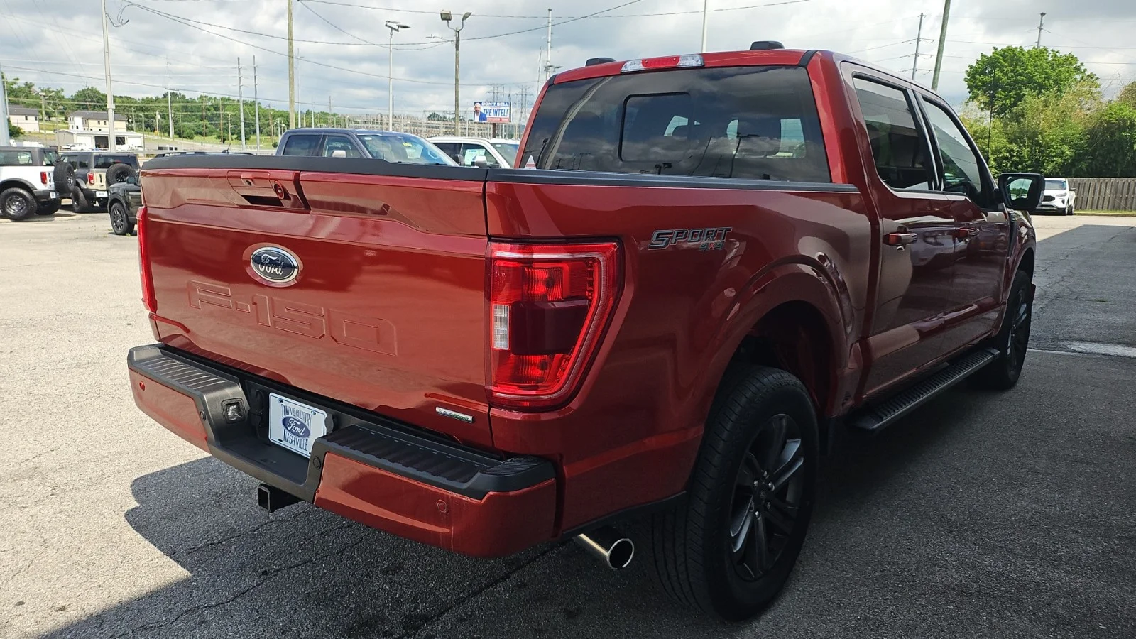Used 2023 Red Ford XLT image 5