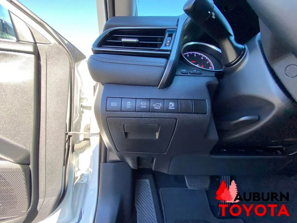 Certified Used 2019 Wind Chill Pearl Toyota XLE image 34