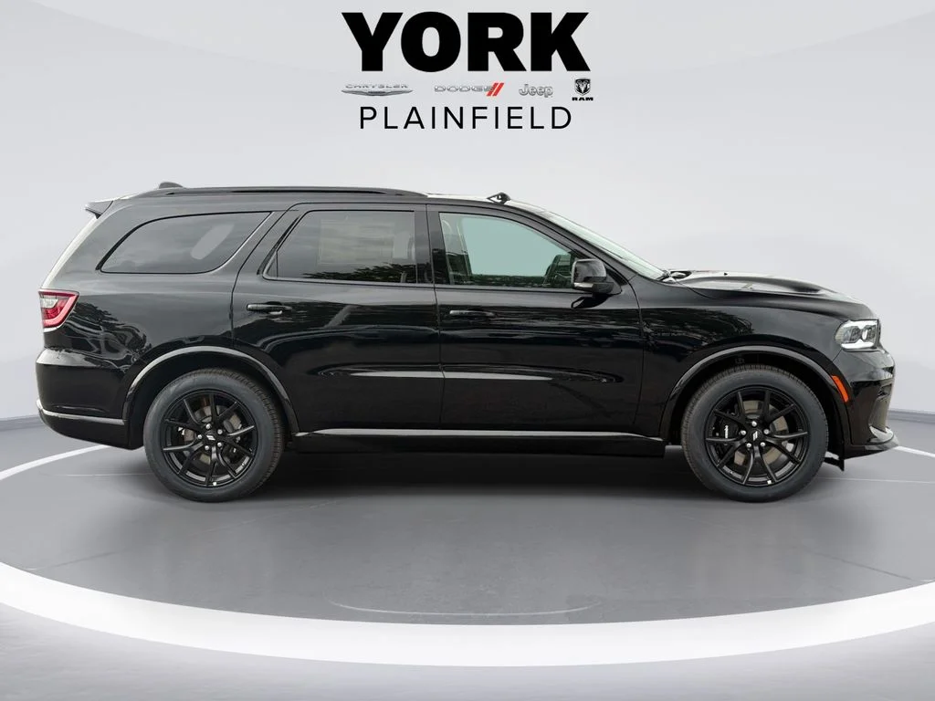 New 2026 Diamond Black Clear-Coat Exterior Paint Dodge GT Plus HEMI V8 image 4