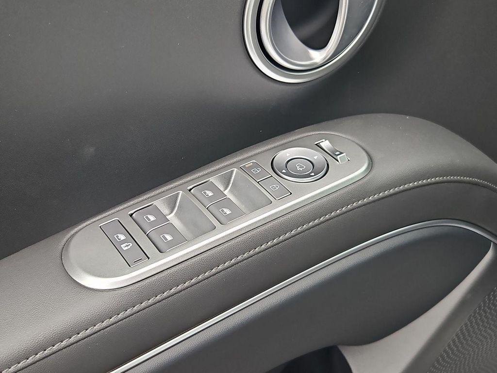 New 2026 White Hyundai SEL Premium 8P image 11