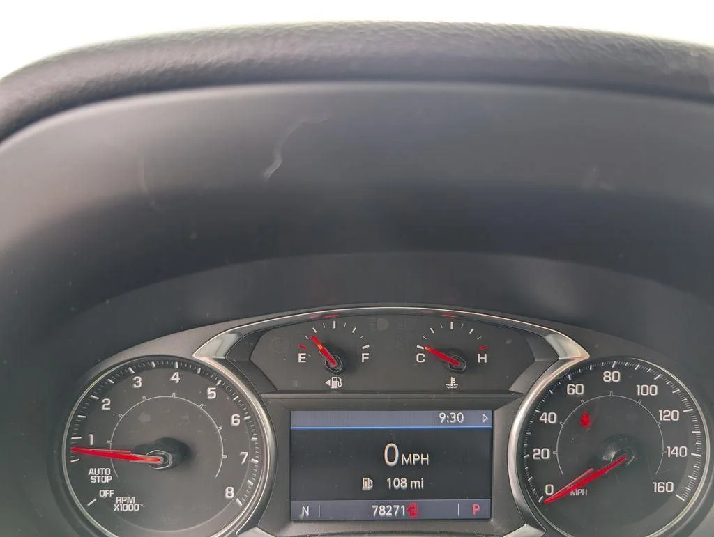 Used 2023 Summit White GMC SLT image 13