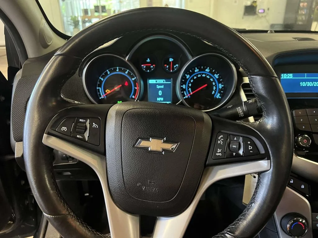 Used 2014 BLACK GRANITE METALLIC Chevrolet 1LT image 17