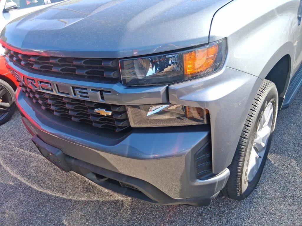 Used 2020 Gray Chevrolet Custom image 14