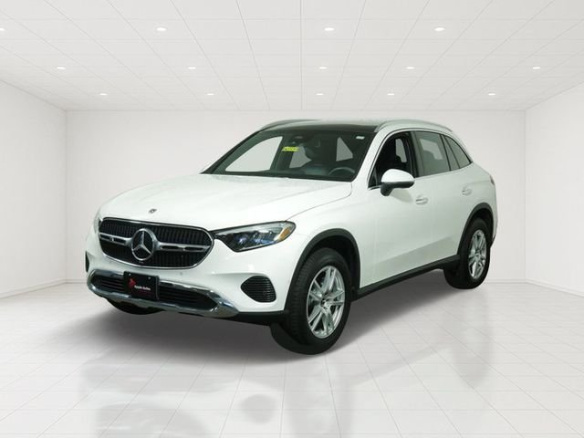 Certified Used 2023 White Mercedes-Benz GLC 300 image 3