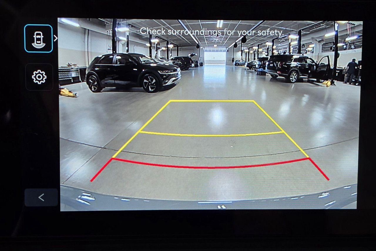 New 2026 Hampton Gray Hyundai SEL Plus FWD image 26