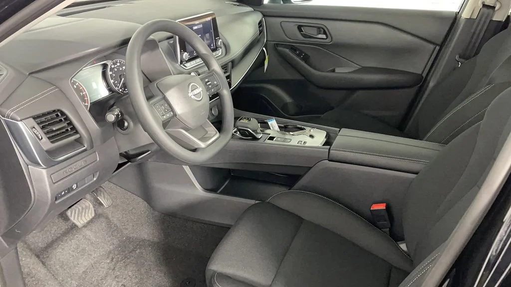 2025 Nissan Rogue S - Photo 11