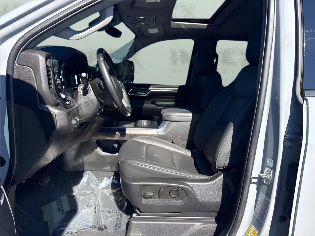 Used 2024 Gray Chevrolet LTZ image 9