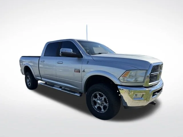 Used 2012 Silver Ram Laramie image 3