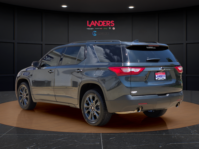 Used 2021 Gray Chevrolet RS image 2