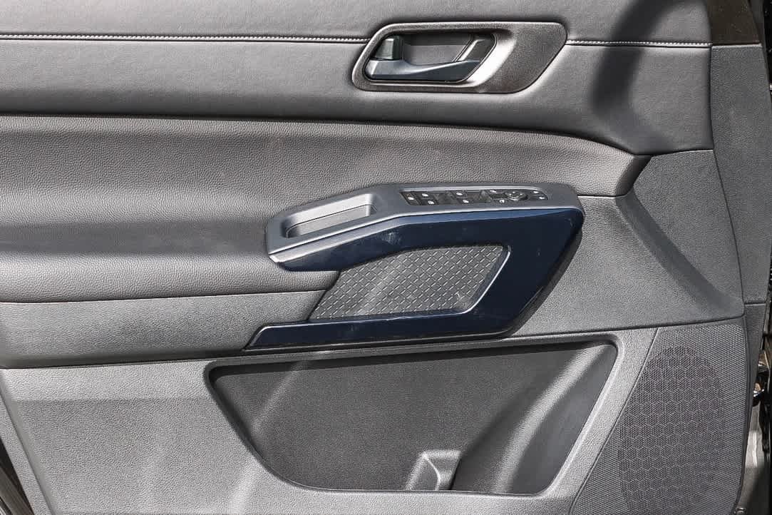 New 2025 Gun Metallic Nissan SV image 24