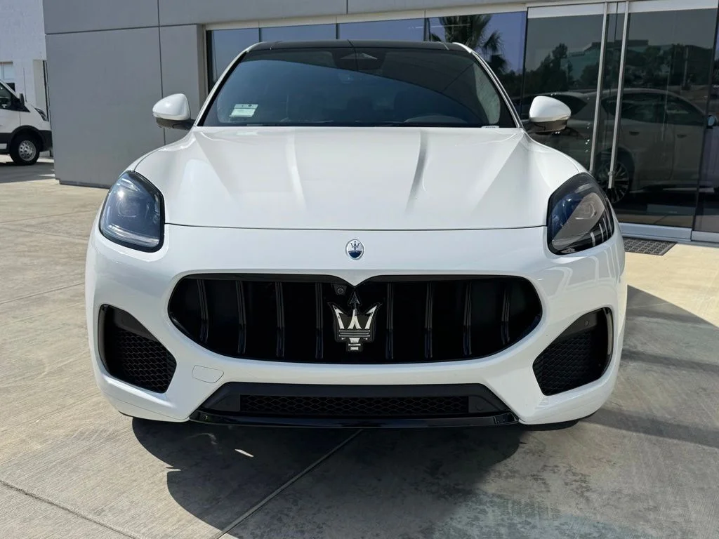 Used 2025 Bianco Maserati Modena image 3