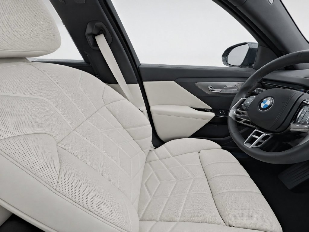 New 2027 Dravit Grey Metallic BMW  image 28