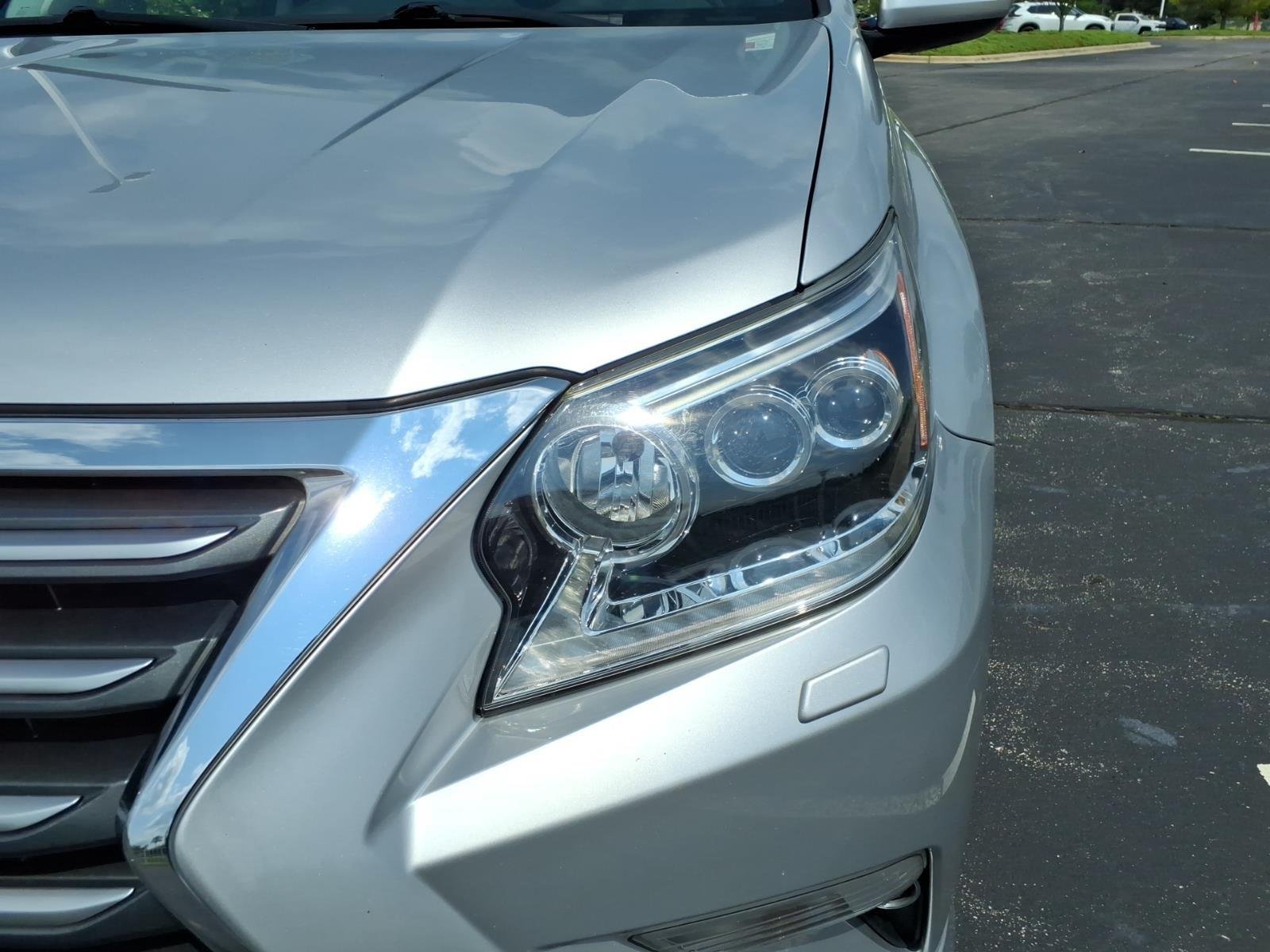 Used 2019 Silver Lining Metallic Lexus GX 460 Premium image 17
