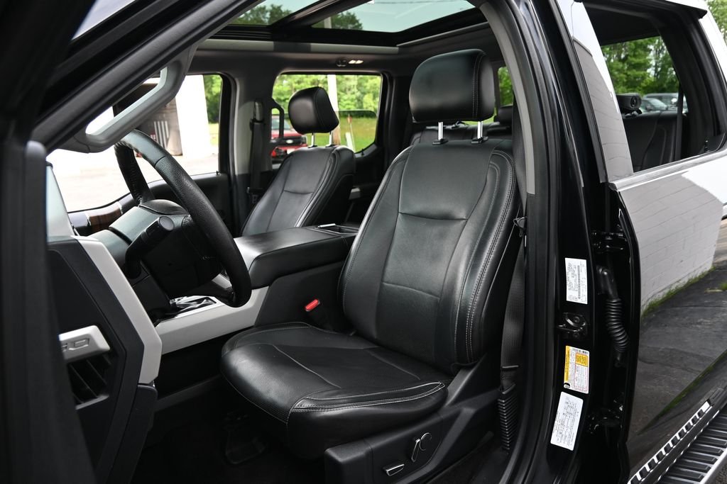 Used 2016 Black Ford Lariat image 22