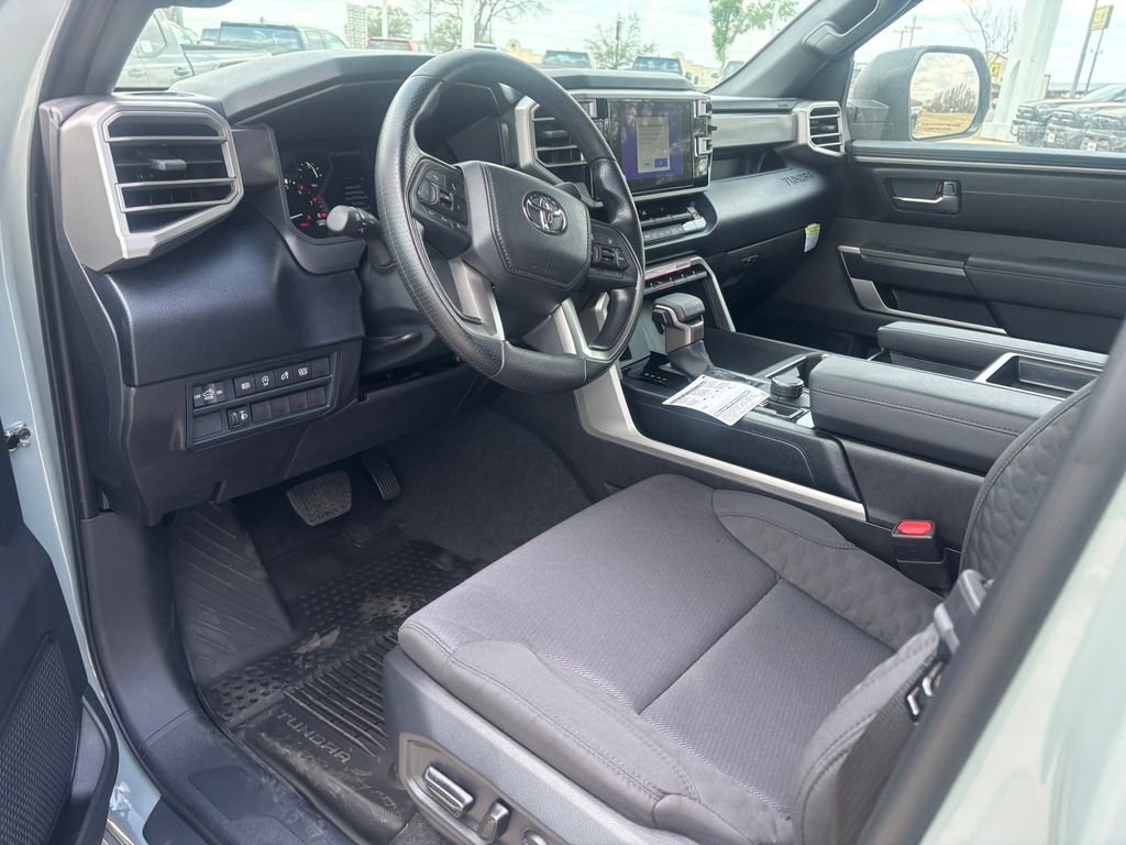 2026 Toyota Tundra SR5 - Photo 6