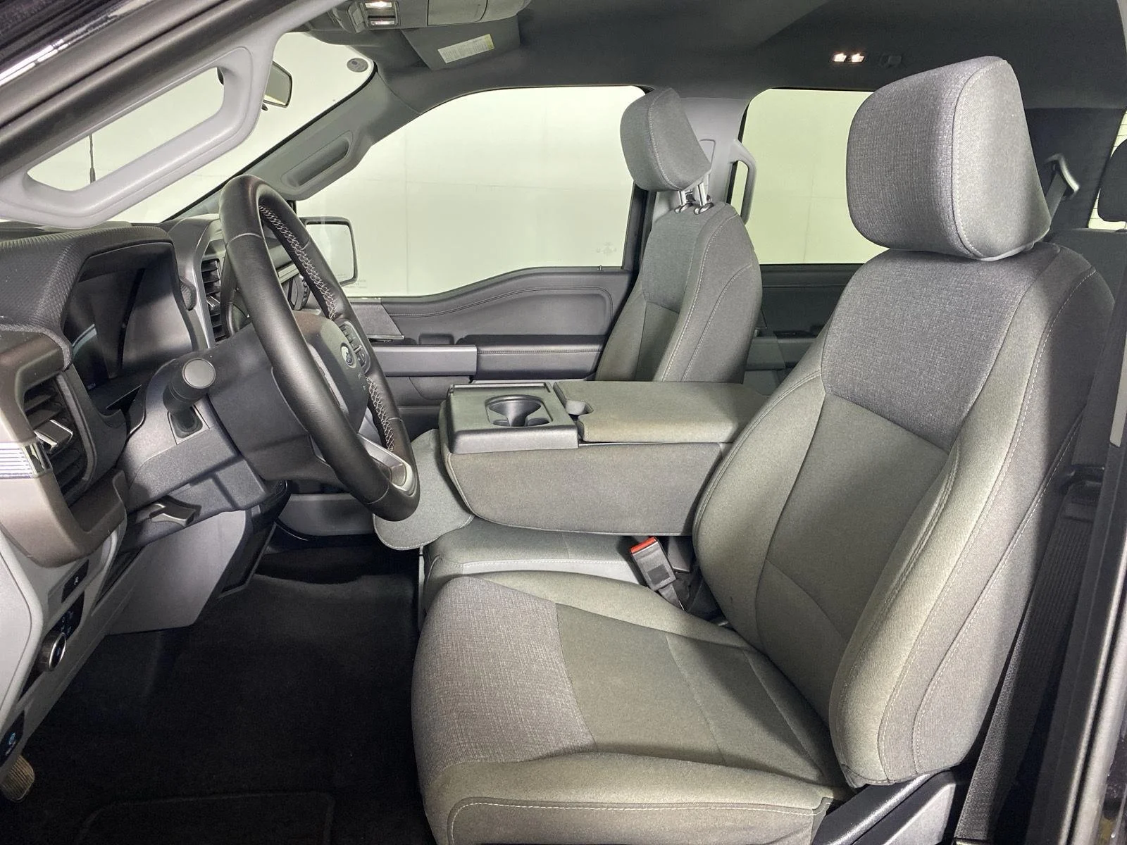 Used 2025 Agate Black Ford XLT image 13
