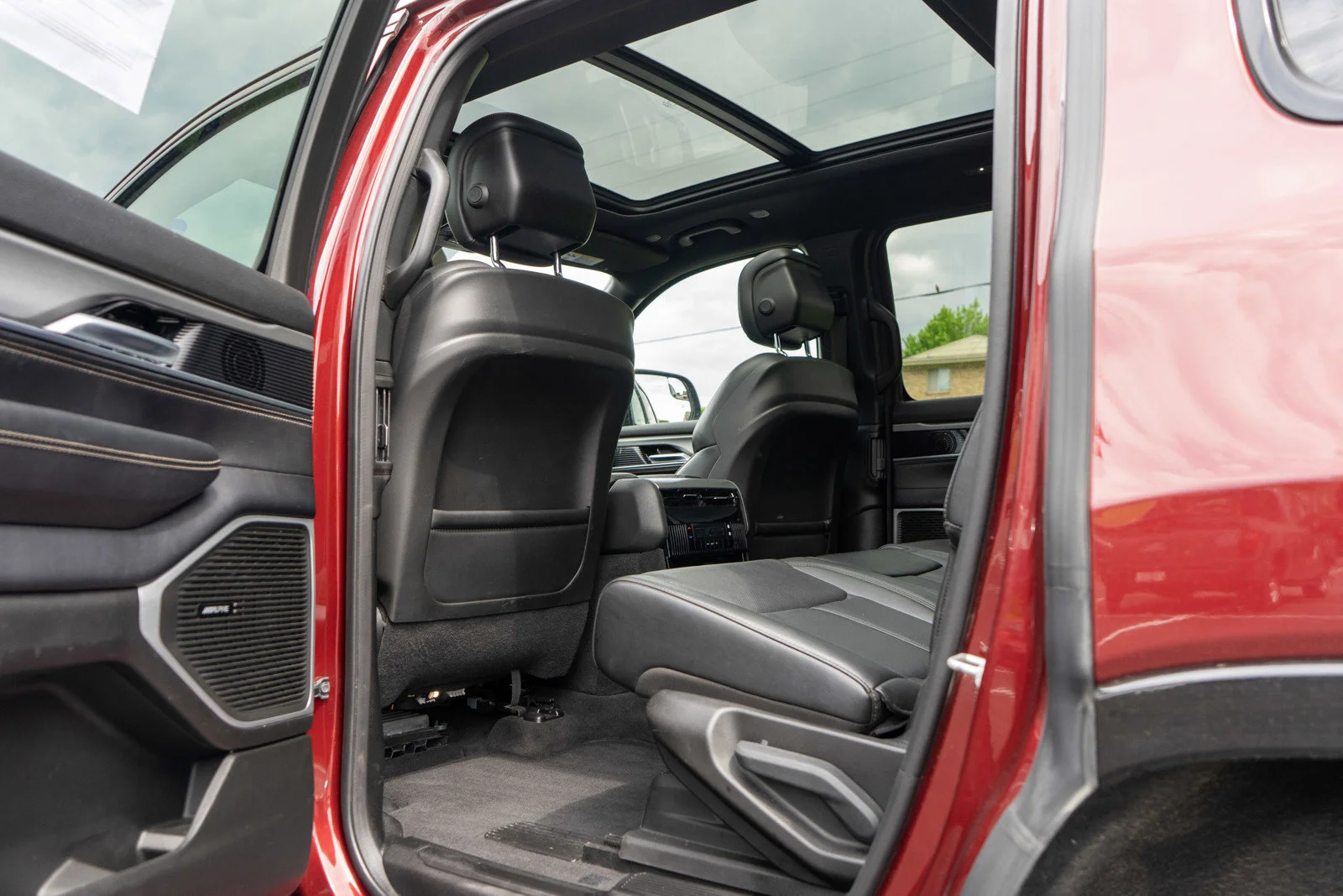 Used 2024 Velvet Red Pearlcoat Jeep Series II image 30