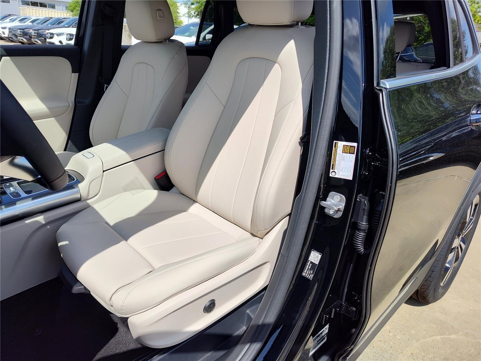 New 2026 Night Black Mercedes-Benz GLA 250 image 6