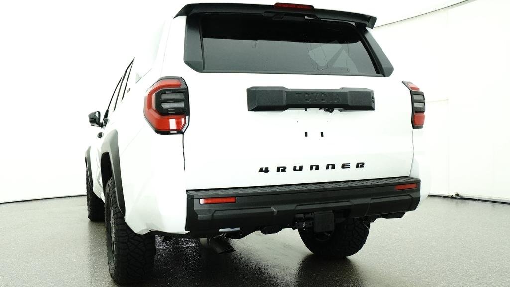 New 2026 Ice Cap Toyota SR5 image 24