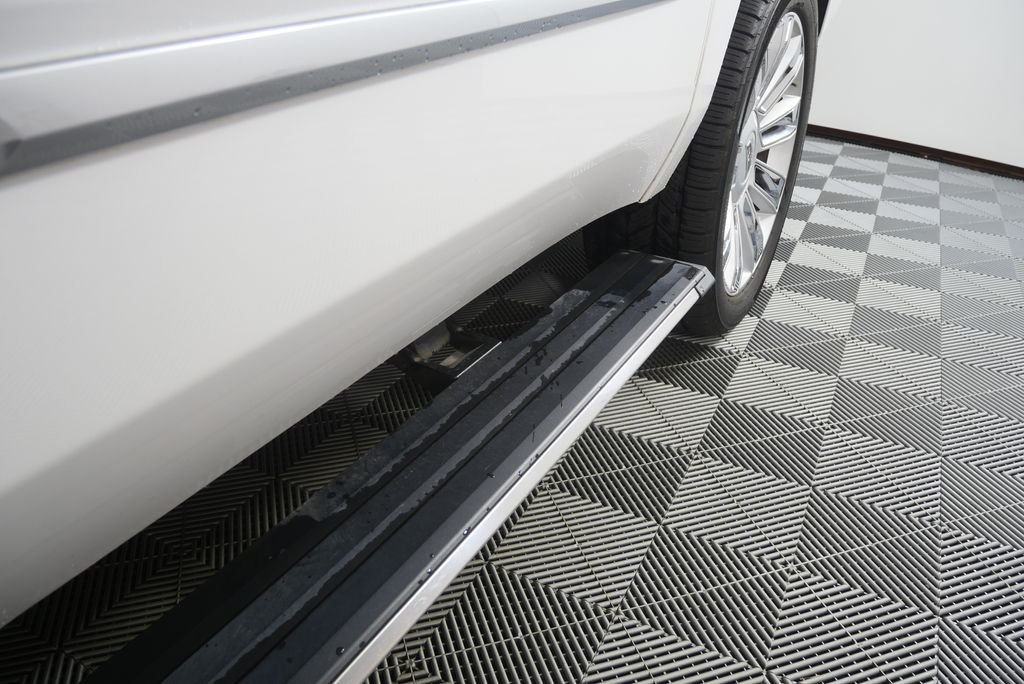 Used 2020 Crystal White Cadillac Platinum Edition image 8