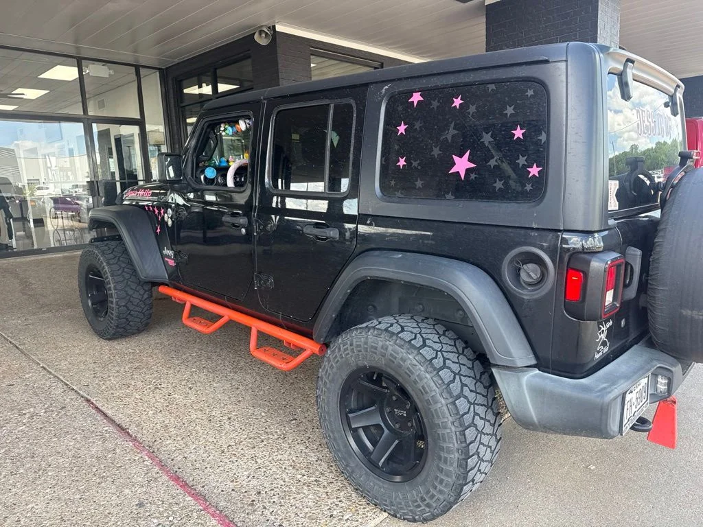 Used 2019 Black Jeep Unlimited Sport S image 10