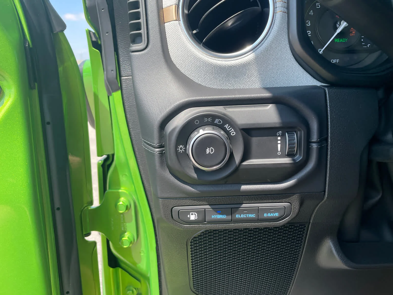 New 2025 Mojito Clearcoat Jeep Sahara image 20