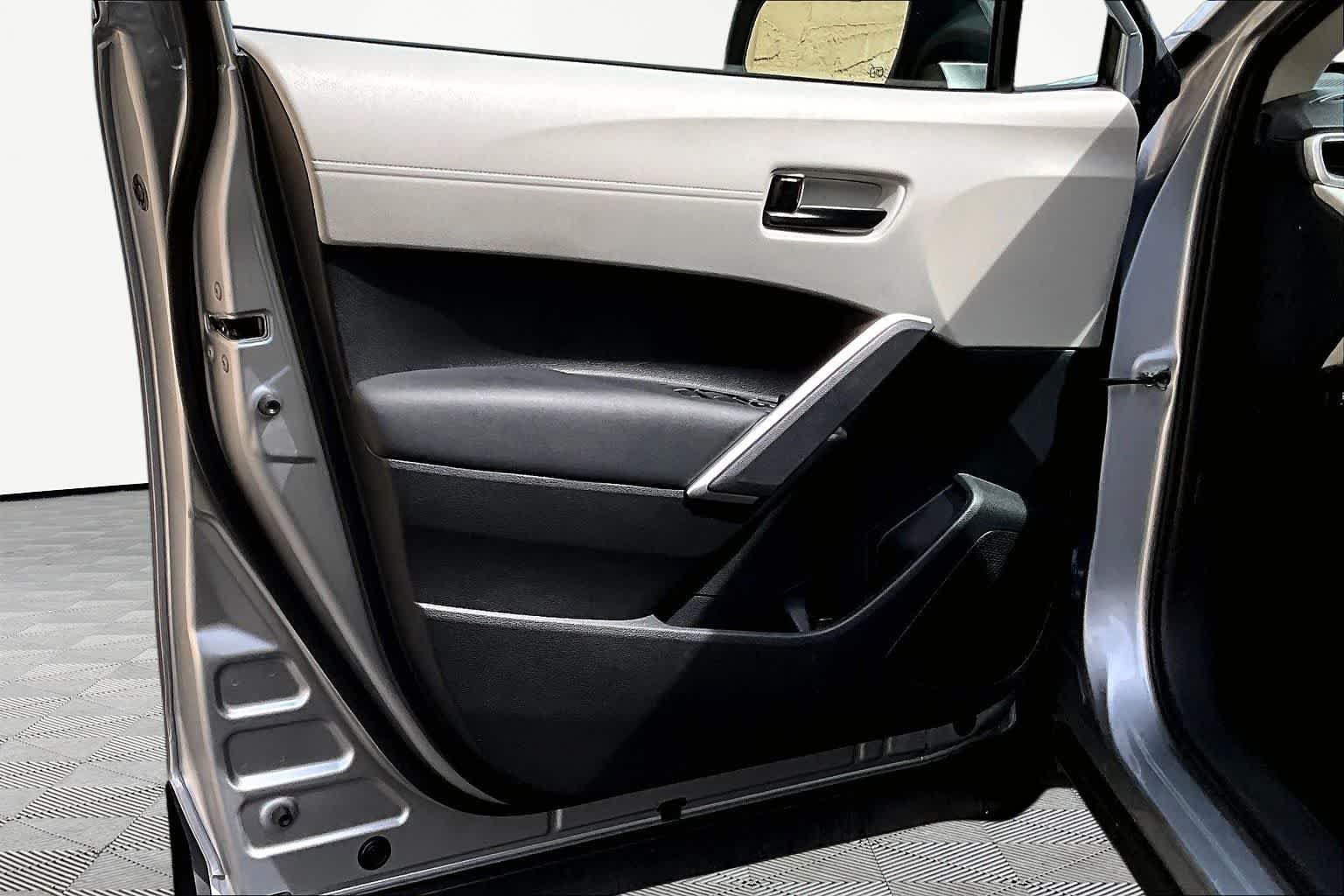Used 2024 Sonic Silver Toyota L image 22