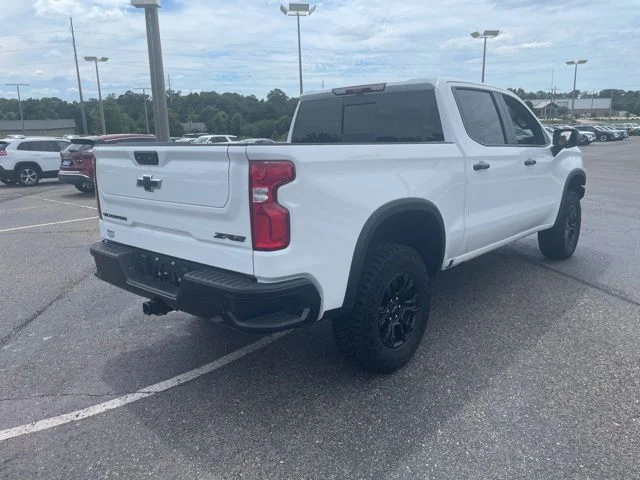 Used 2025 White Chevrolet ZR2 image 6