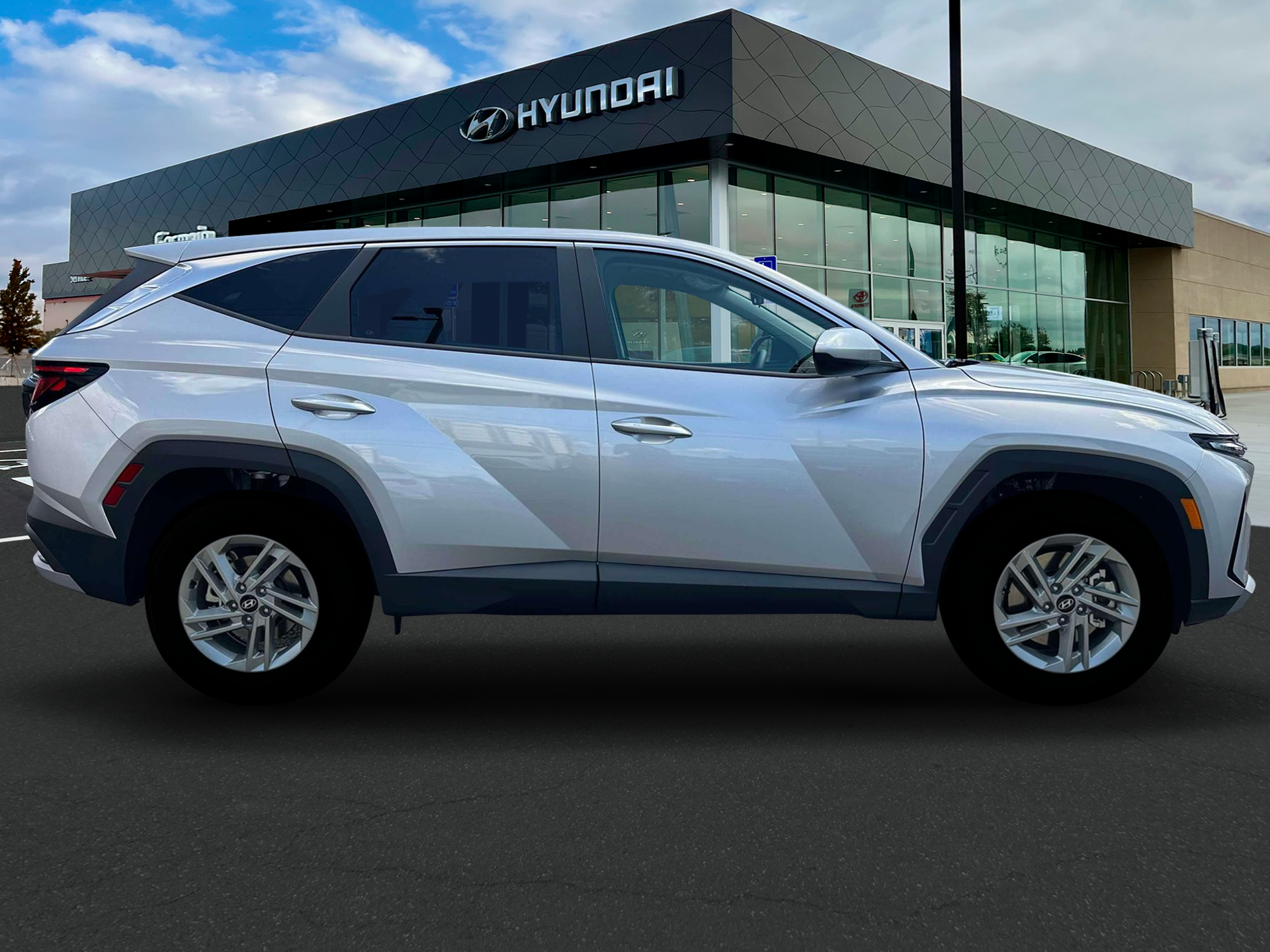 New 2026 Shimmering Silver Hyundai SE AWD image 9